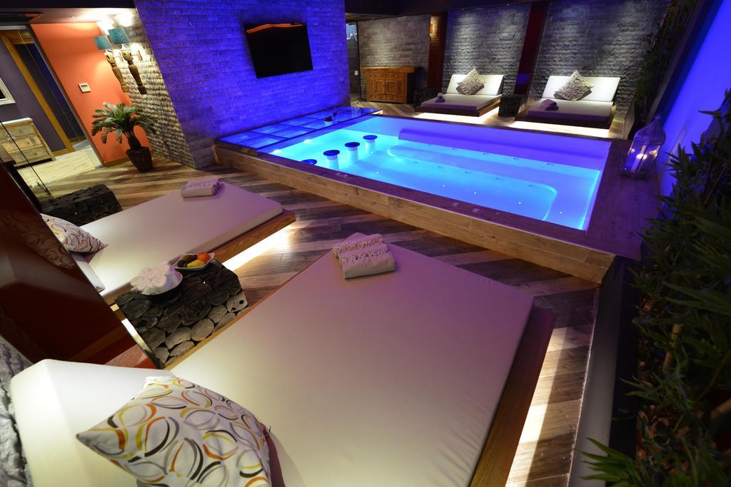 Marge Hotel Çeşme Εξωτερικό φωτογραφία