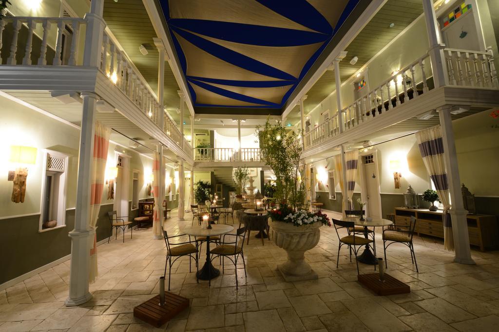 Marge Hotel Çeşme Εξωτερικό φωτογραφία