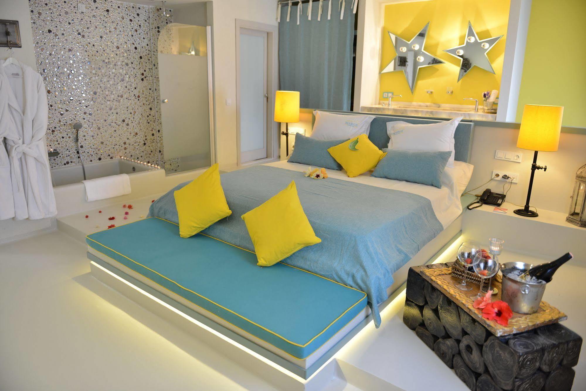 Marge Hotel Çeşme Εξωτερικό φωτογραφία